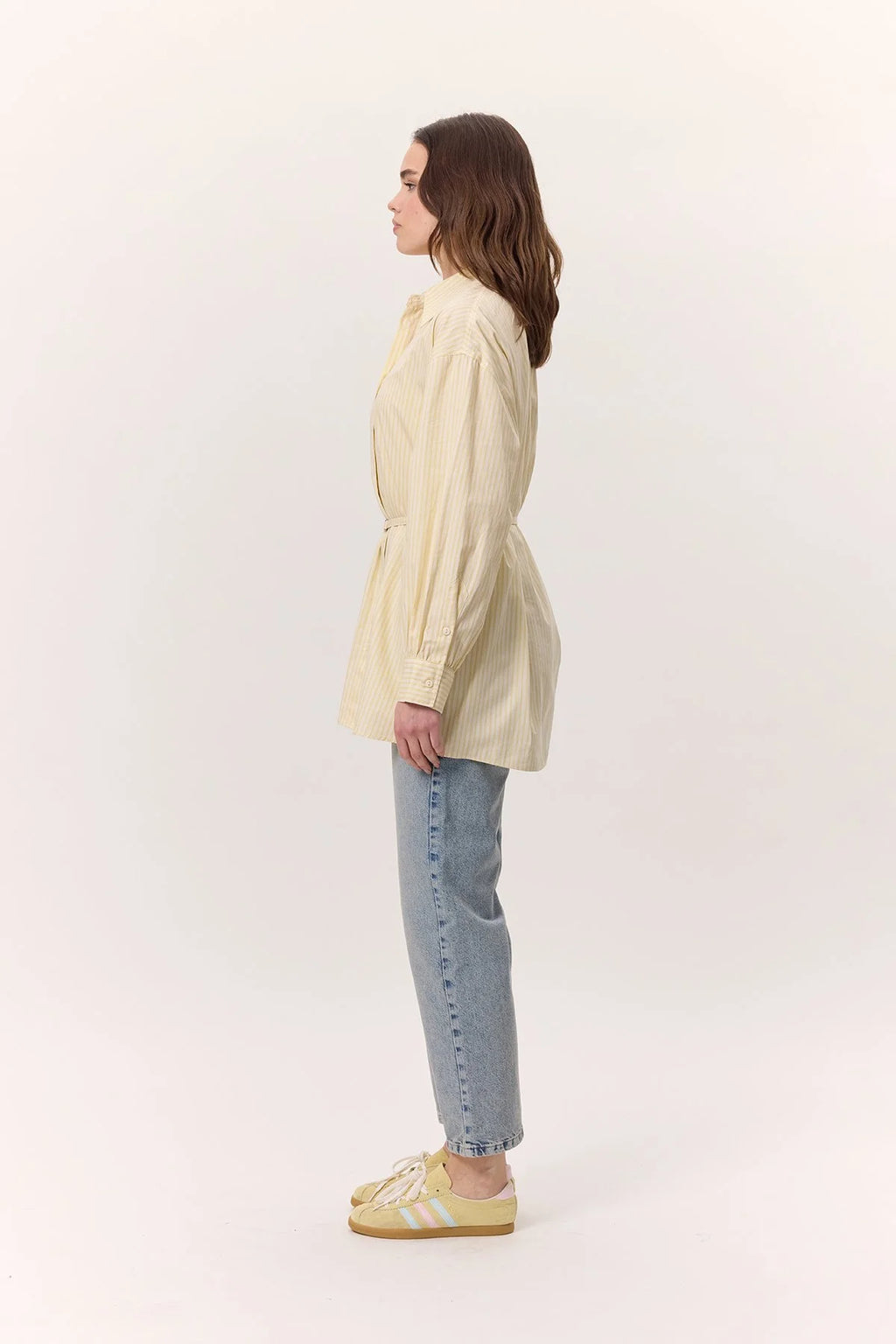 MANUKA - CHEMISE RAYÉE AVEC CEINTURE JAUNE