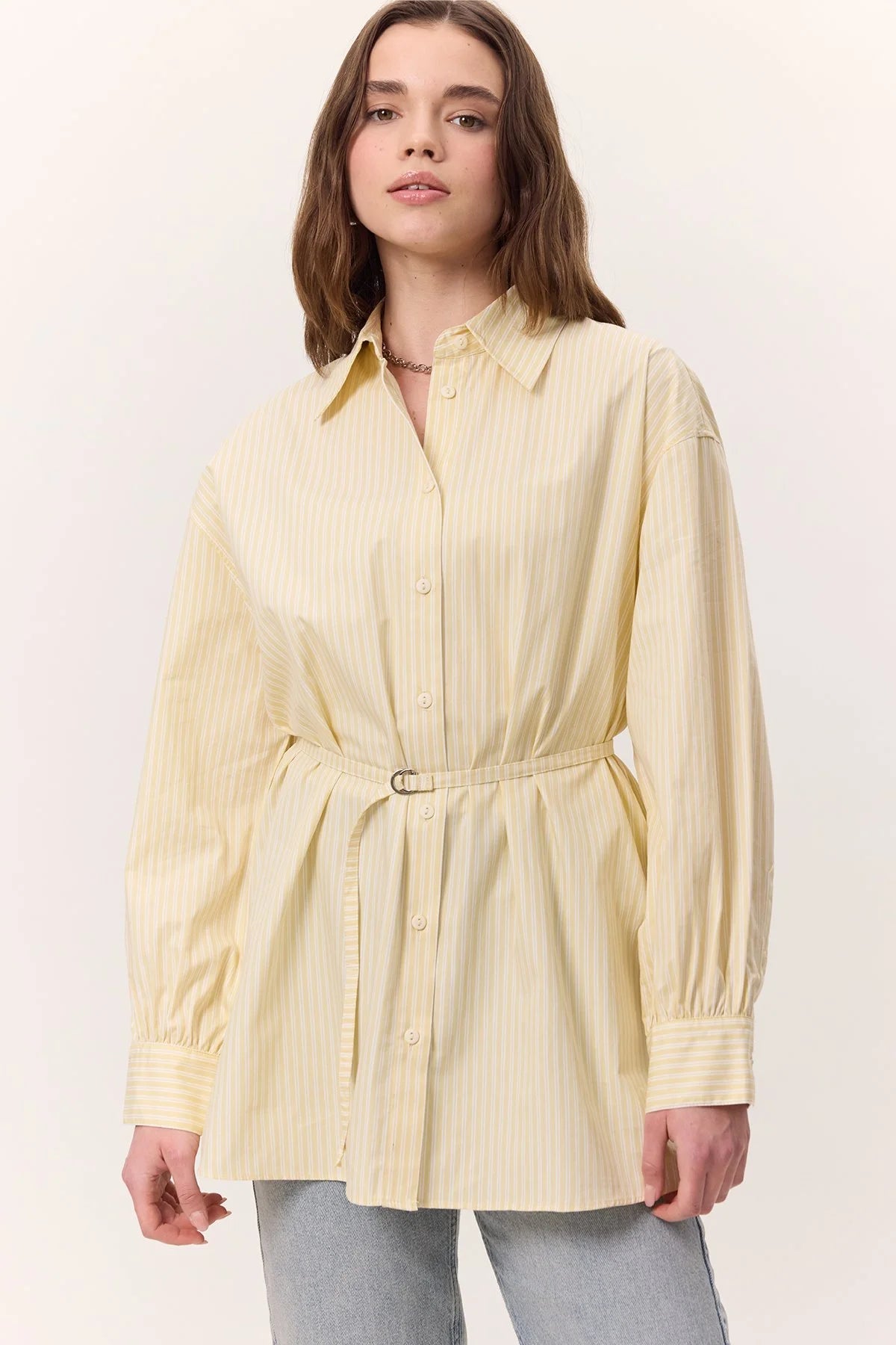 MANUKA - CHEMISE RAYÉE AVEC CEINTURE JAUNE