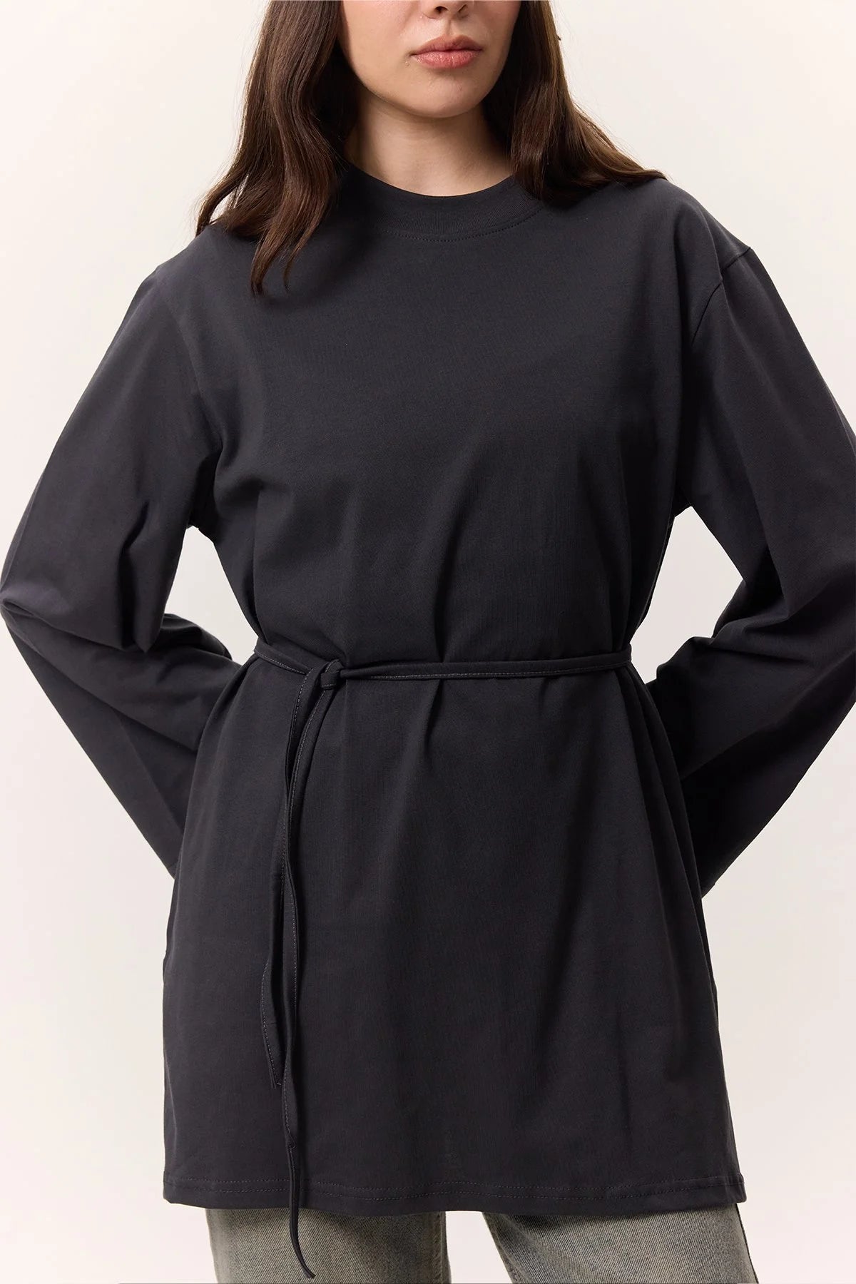 MANUKA – Oversize T-Shirt mit Bindedetail Anthrazit
