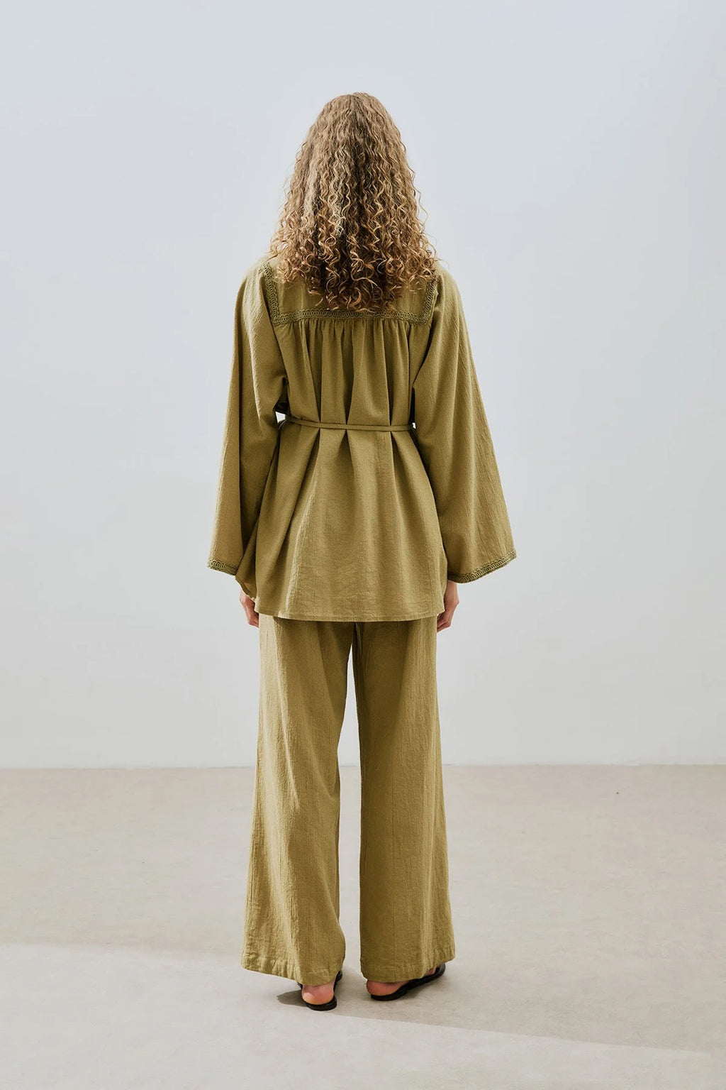 MANUKA - CHEMISE BRODÉE TEXTURÉE KAKI