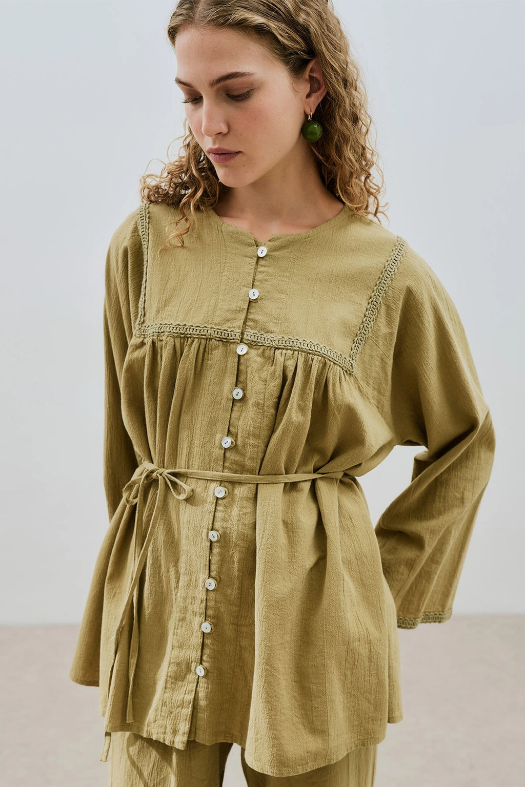 MANUKA - CHEMISE BRODÉE TEXTURÉE KAKI