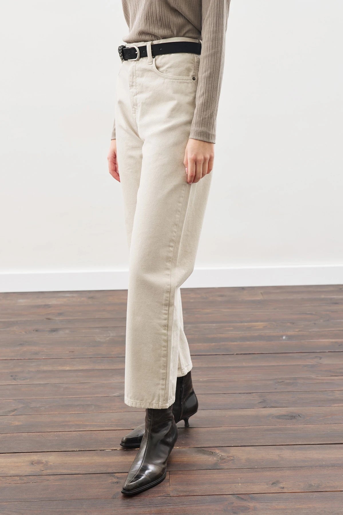 Manuka - Gerade Knöchel-Jeans-Hose - Beige