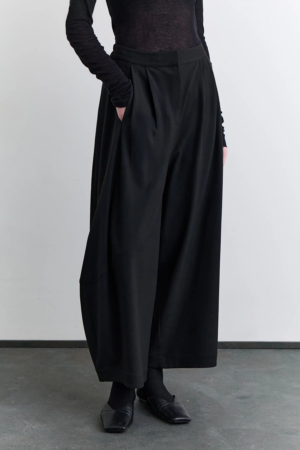 Manuka - Ballonform-Stoffhose - Schwarz