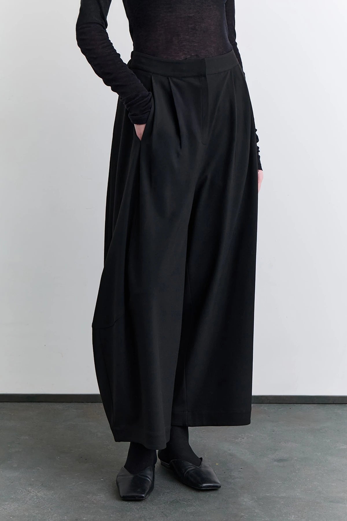 Manuka - Ballonform-Stoffhose - Schwarz