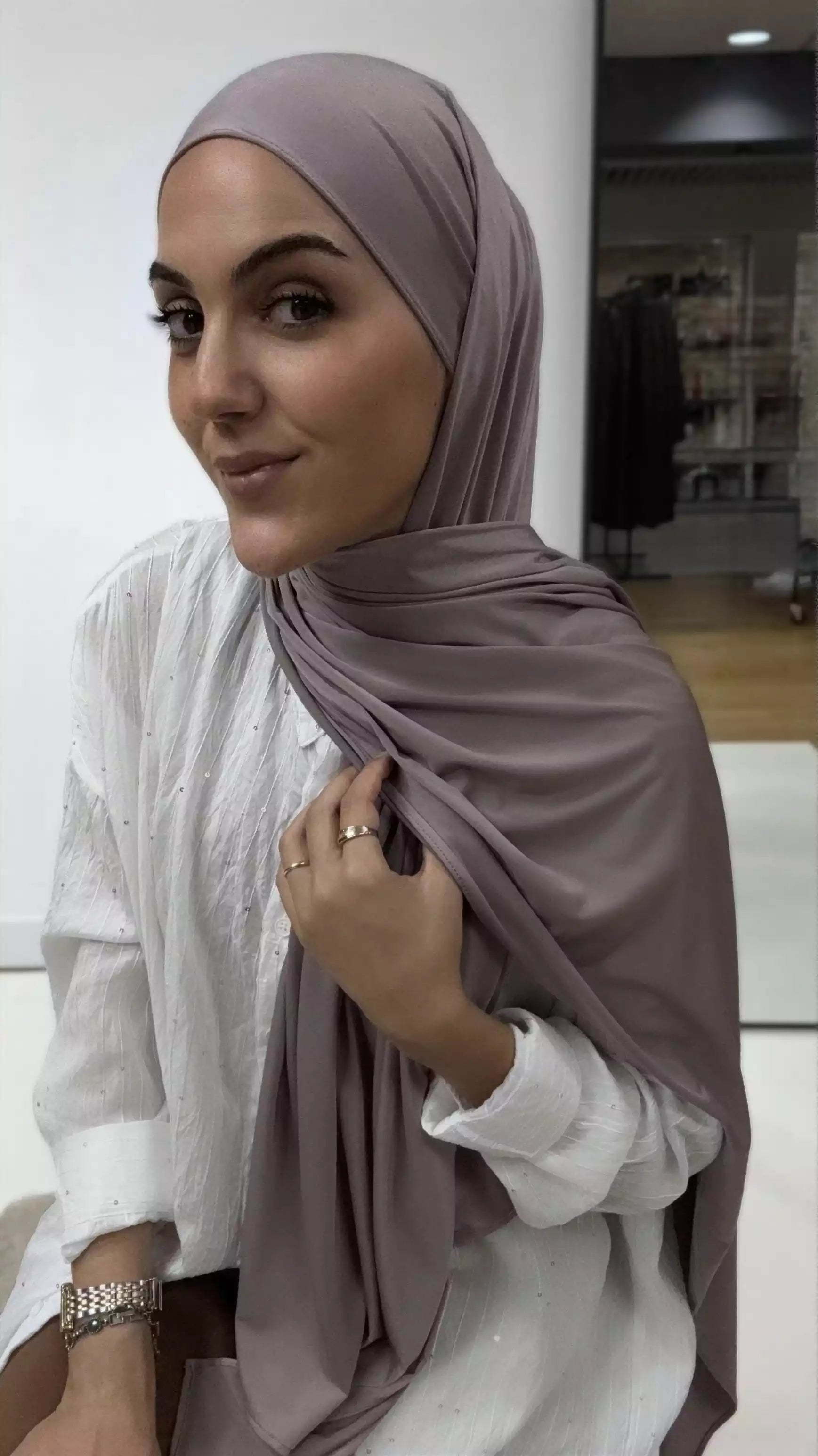 ESİNİSA – Premium Liquid Schal | Eleganz und Komfort den ganzen Tag-Lavendel