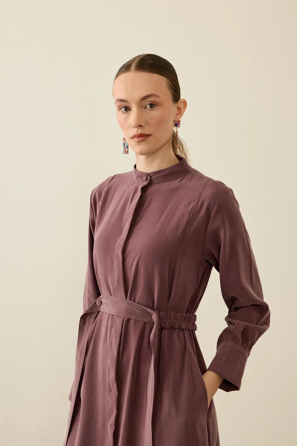 HILAY - Robe en modal élastiquée à col officier prunier