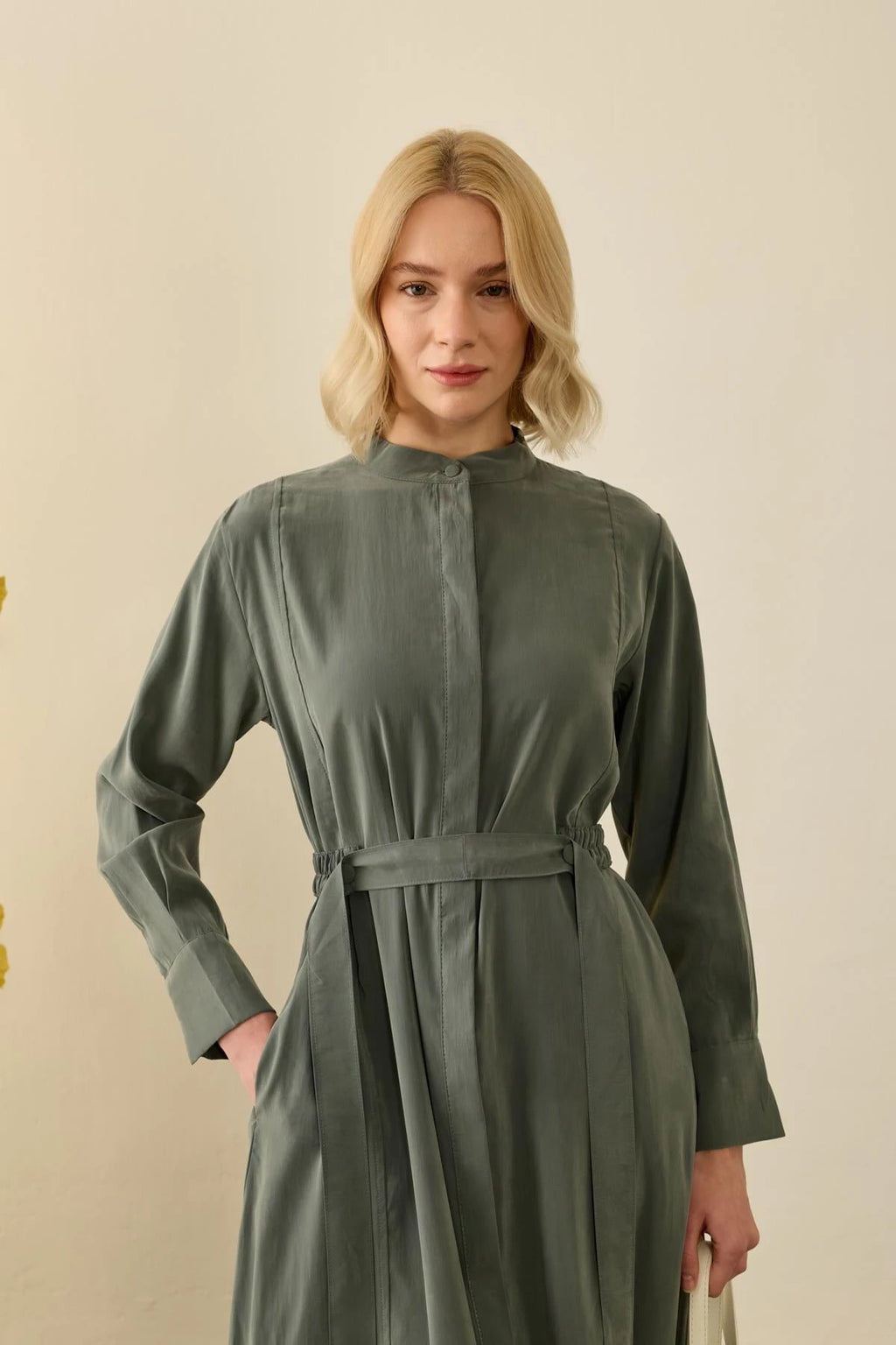HILAY - Robe en Modal Élastique Col Mao ZÜMRÜT